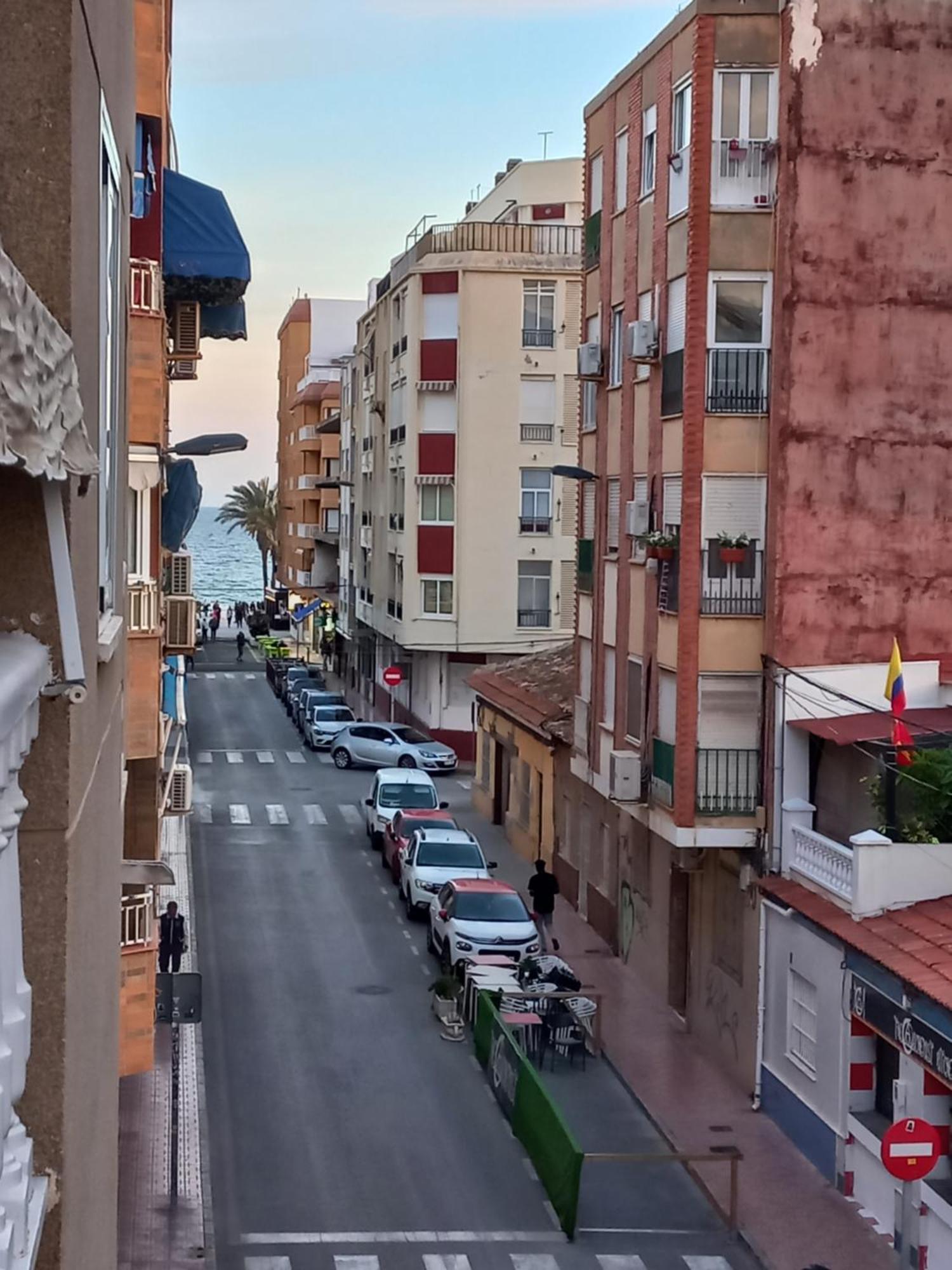 Apartamento Hola Torrevieja Exterior foto